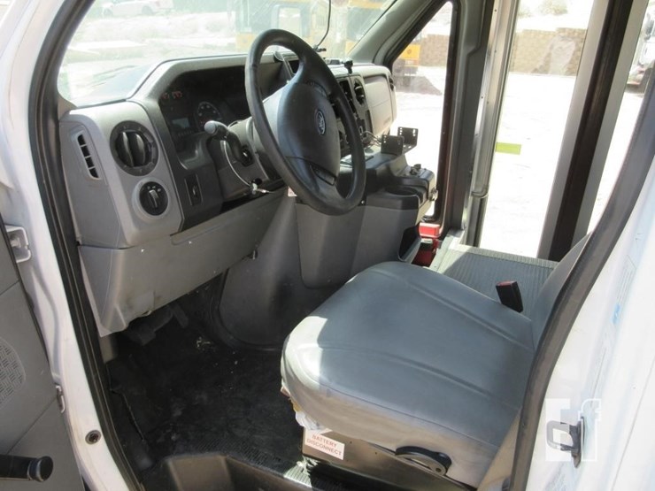 2011-ford-e450-image-7