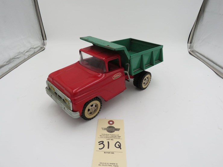 tonka-pressed-steel-dump-truck-image-1