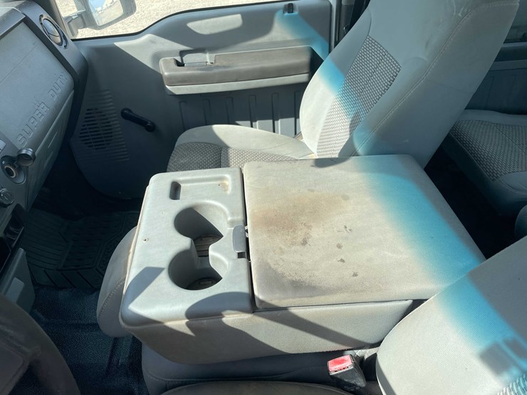 2011-ford-f250-xl-image-105
