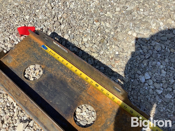 mini-skid-steer-blank-attachment-image-11