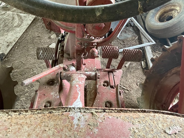 #4484-•-mccormick-super-h-tractor-image-25