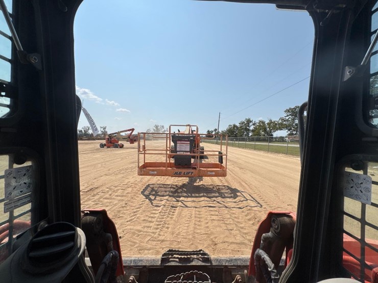 2017-kubota-svl75-2-image-23