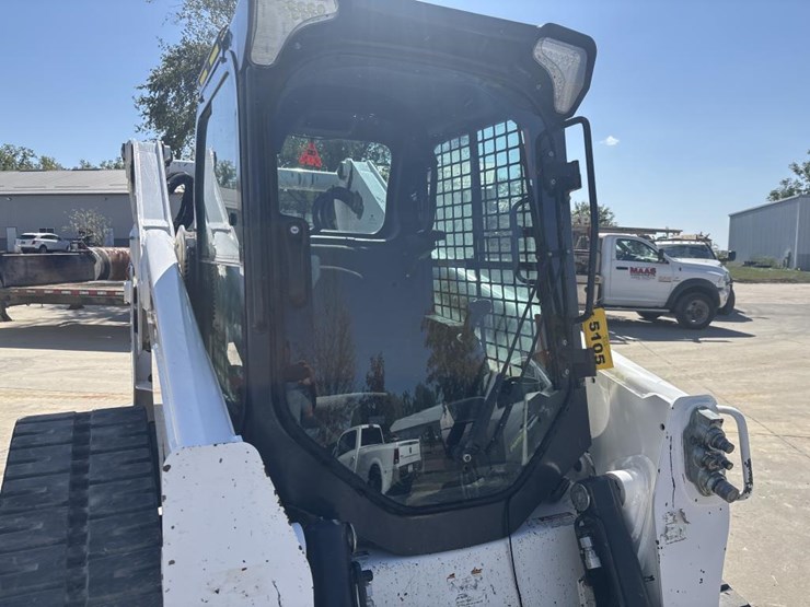 2022-bobcat-t870-image-16