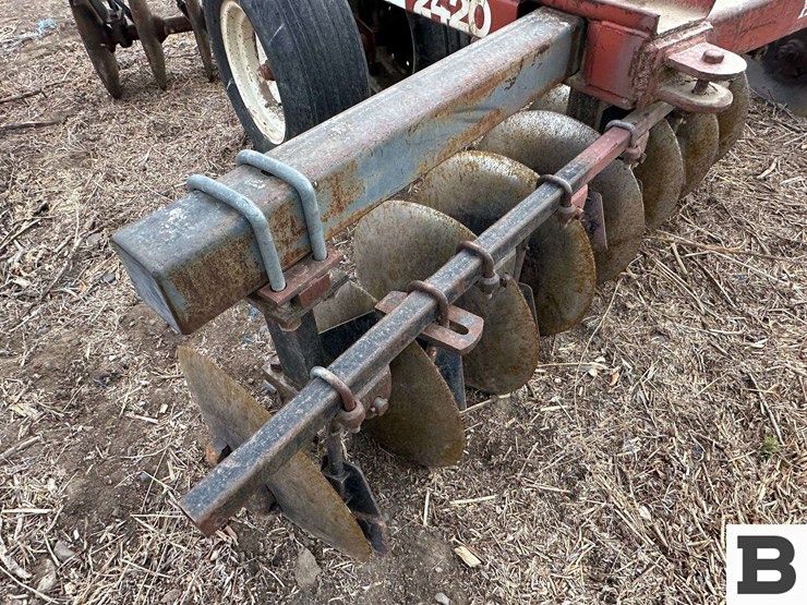 hesston-2420-image-18