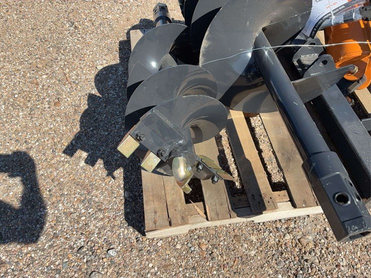 wolverine-12in-&18in-auger-attach-image-4