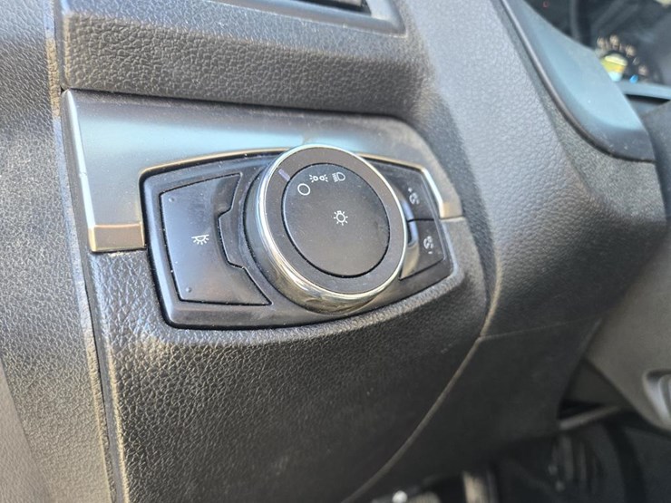 2018-ford-explorer-image-35
