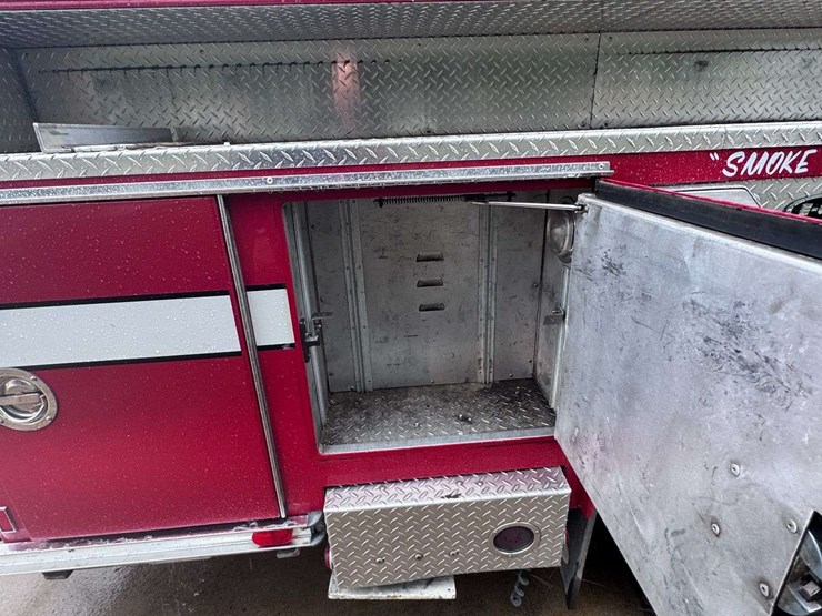 1984-e-one-ladder-truck-image-7