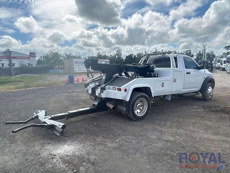 2014-dodge-ram-5500-image-45