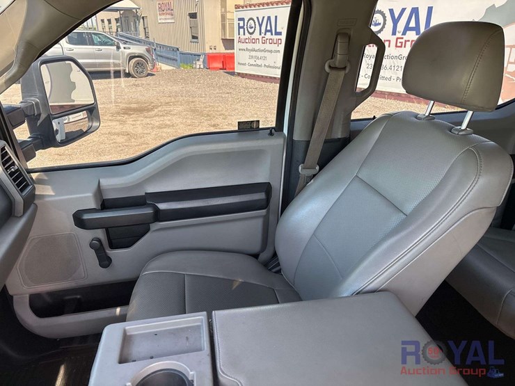 2017-ford-f550-image-14