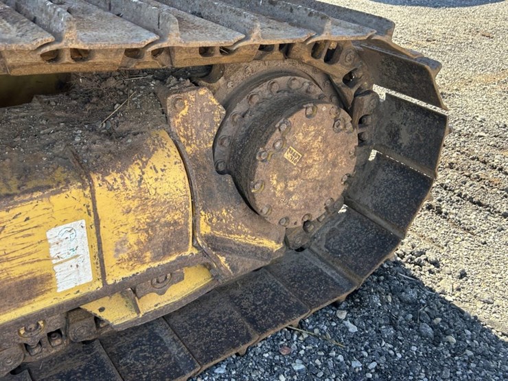 2014-komatsu-d39px-image-53