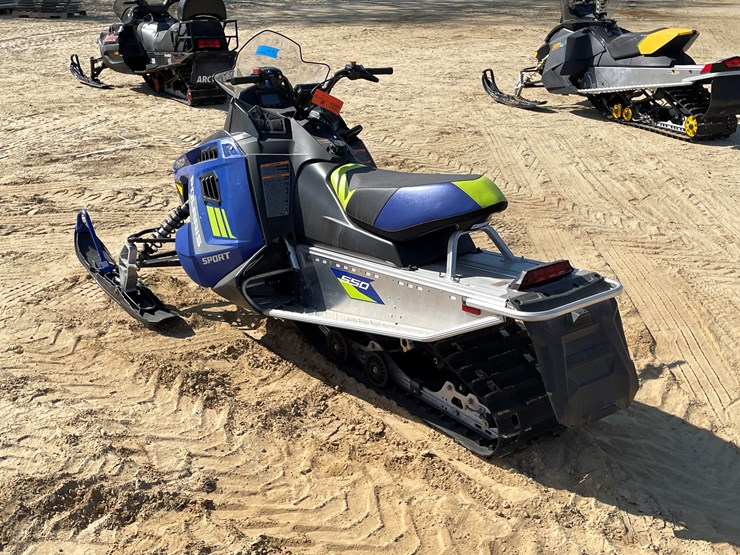 #1897-•-2024-polaris-indy-550-sport-snowmobile-(sells-with-bill-of-sale-only)-image-7