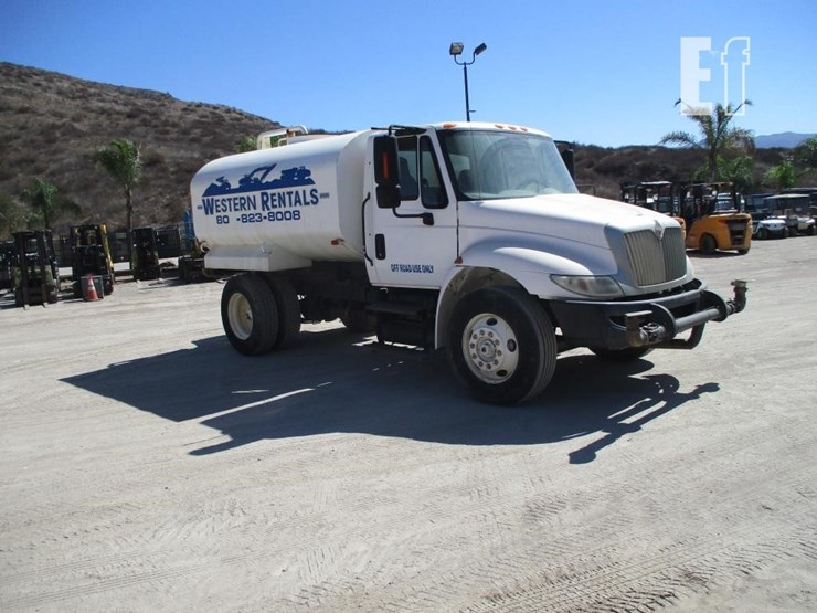2013-international-durastar-4300-image-2