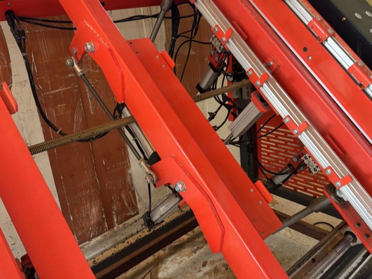 #105-•-2025-pallet-nailer-image-18