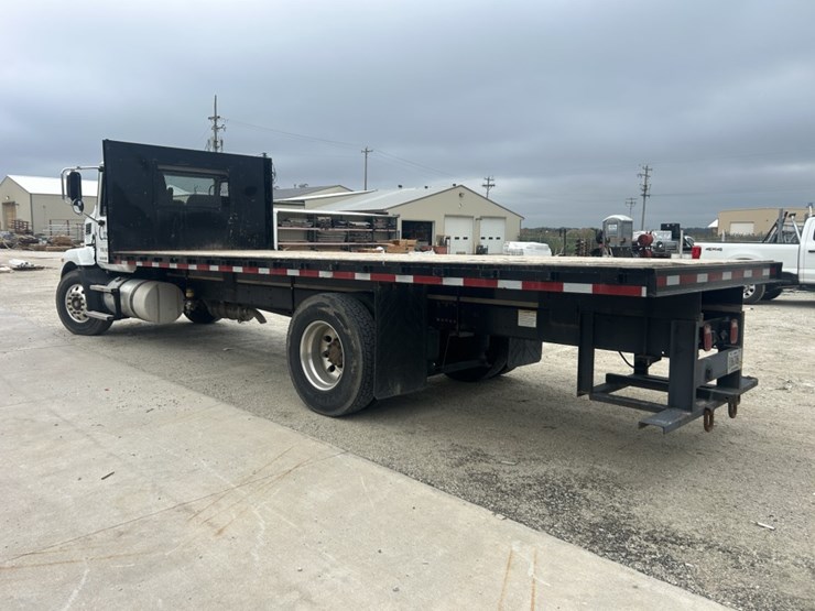 #1655-•-2021-mack-md-series-flatbed-truck-image-3