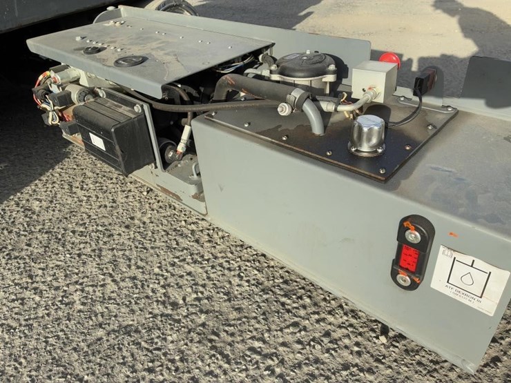 2016-skyjack-sj-4740-scissor-lift-image-5
