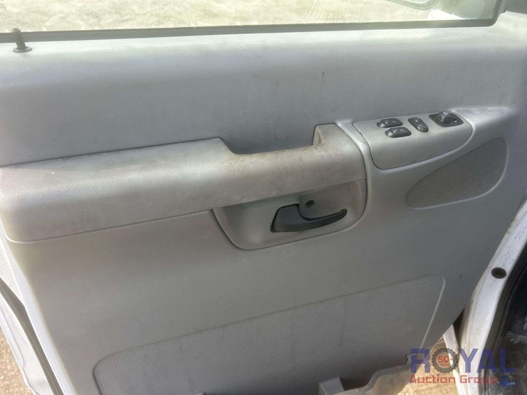 2007-ford-cargo-image-6