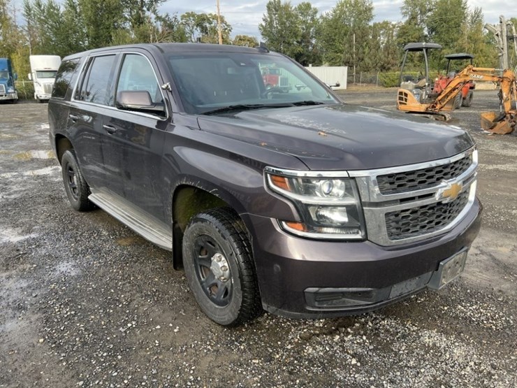 2015-chevrolet-tahoe-image-2
