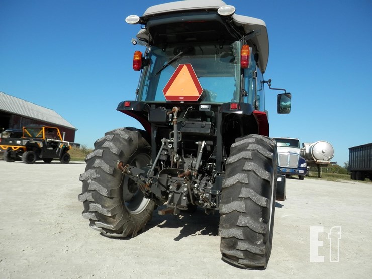 2019-massey-ferguson-1735m-image-9