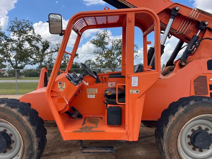 2016-jlg-6036-telescopic-forklift-image-10