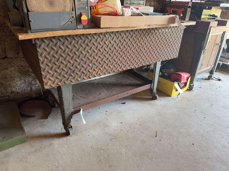 heavy-duty,-metal-framed,-rolling-shop-bench-with-vice-image-1