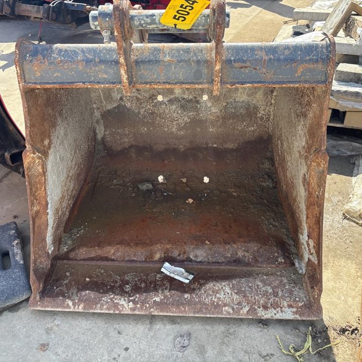 BOBCAT E85