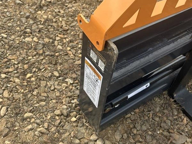 #2522-•-new!-wolverine-pallet-fork-hydraulic-adjustable-image-8