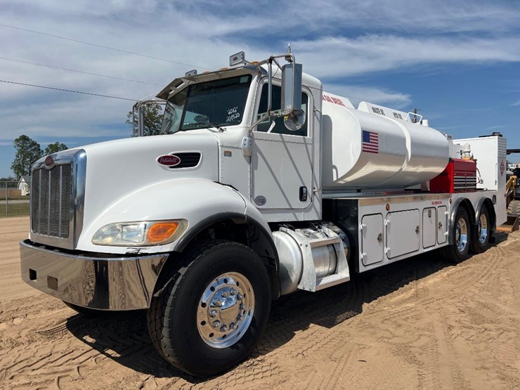 2012-peterbilt-pb348-fuel-&-lube-truck-image-8