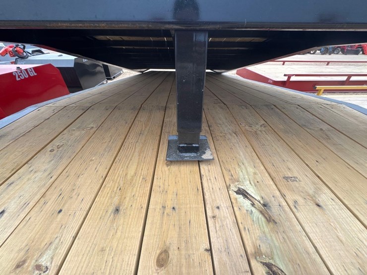 unused-xstar-101"-x-20'-loading-ramp-image-4