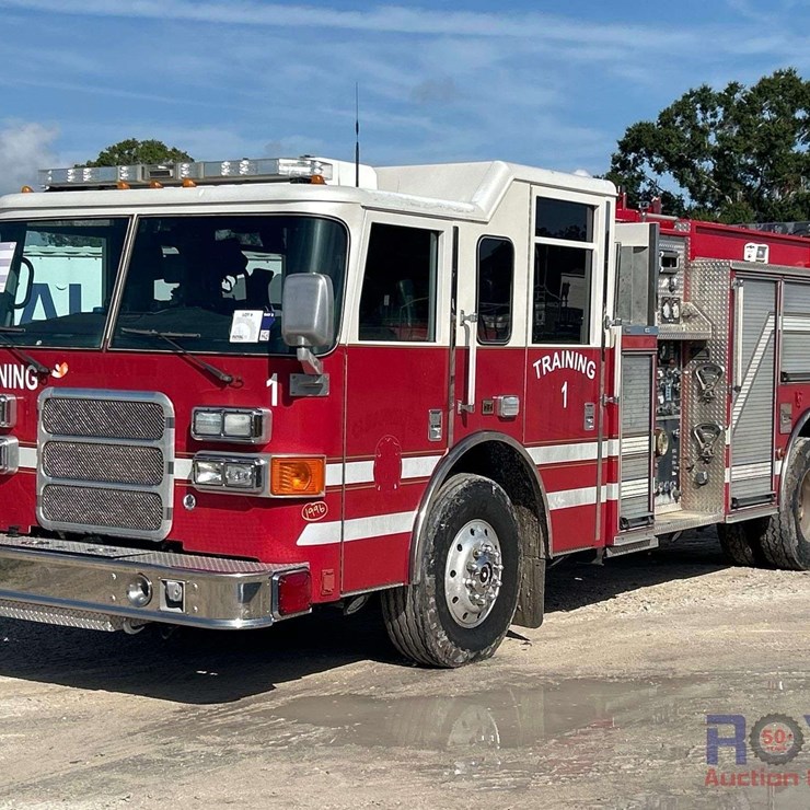2003 Pierce Spartan Pumper Fire Truck
