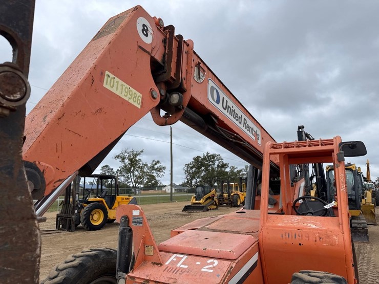 2013-jlg-8042-telescopic-forklift-image-8