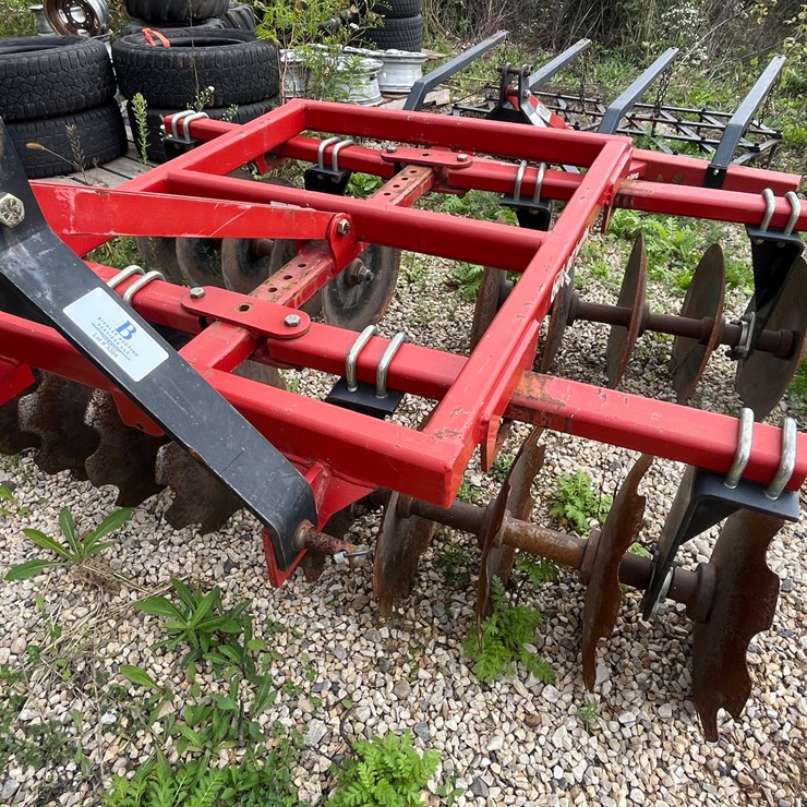 #3384 • Buhler 3 Pt Double Disk