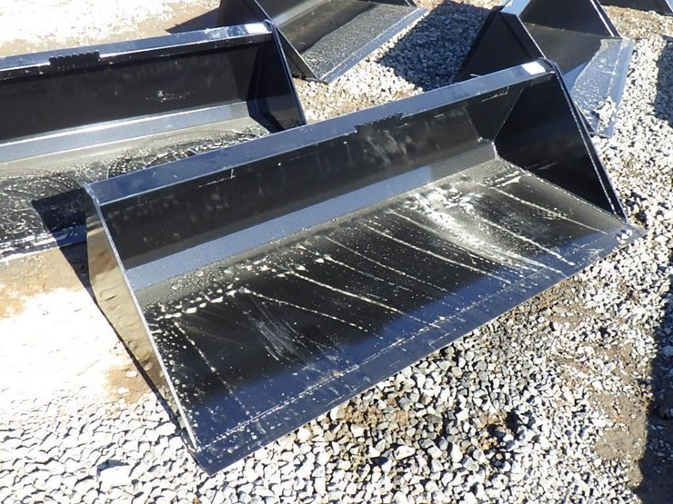 swict-skid-steer-bucket-72"-image-4