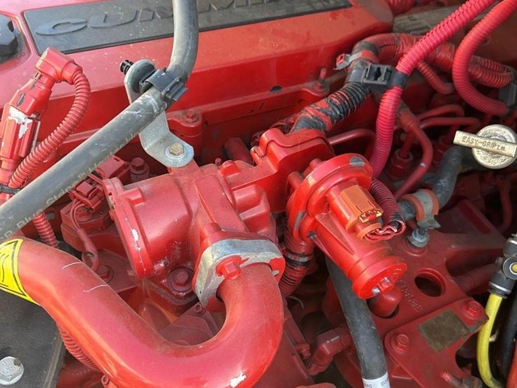 2018-freightliner-business-class-m2-106-image-52