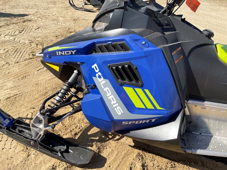 #1897-•-2024-polaris-indy-550-sport-snowmobile-(sells-with-bill-of-sale-only)-image-9