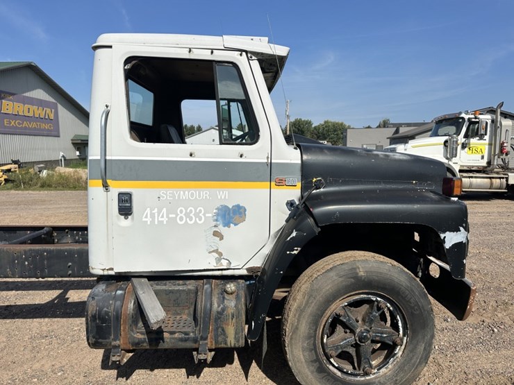 #1414-•-1986-international-1654-cab-chassis-truck-image-15