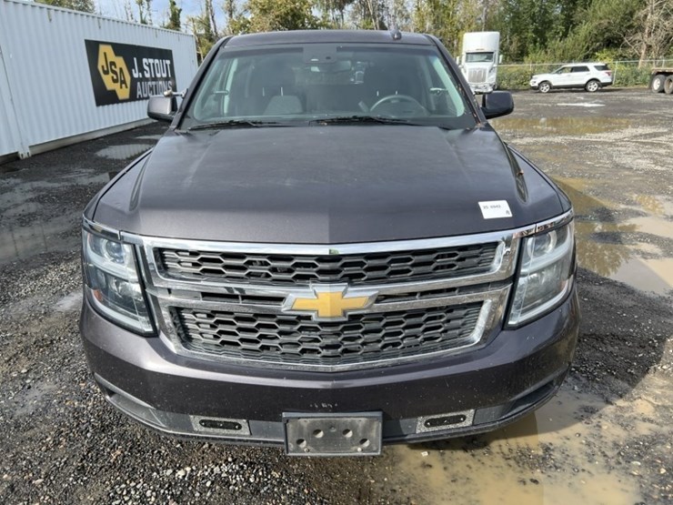 2015-chevrolet-tahoe-image-8