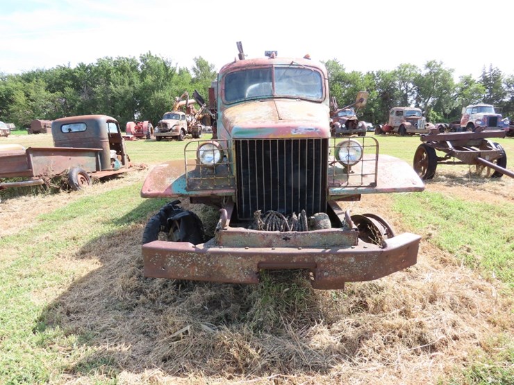 1942-dodge-power-wagon-image-2