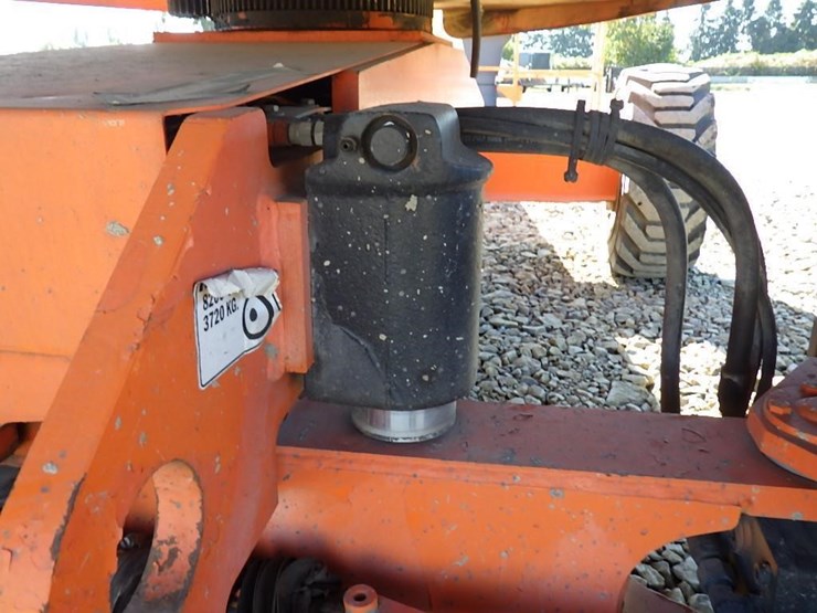 2012-jlg-400s-image-12
