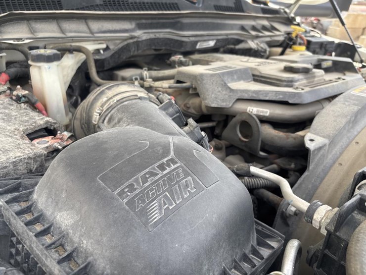 2016-dodge-ram-3500-image-23