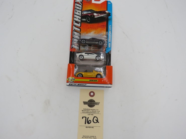 hot-wheels-and-matchbox-toy-group-image-5