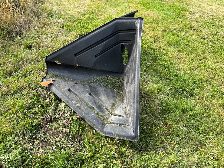 #4493-•-(2)-used-hopper-bins-image-6