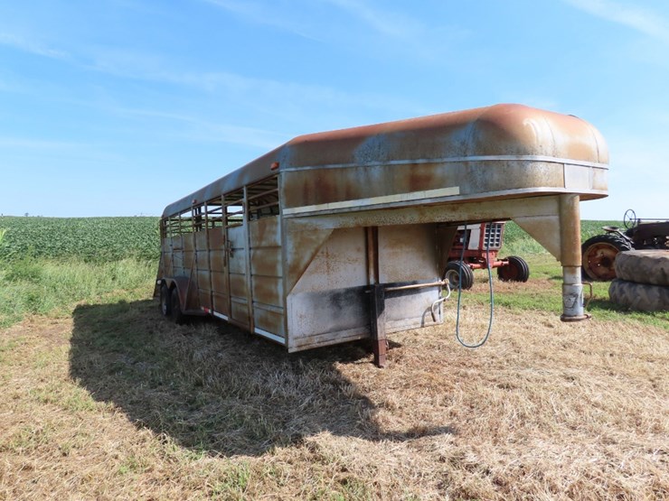 1991-calico-trails-20-ft.-gooseneck-stock-trailer-image-4