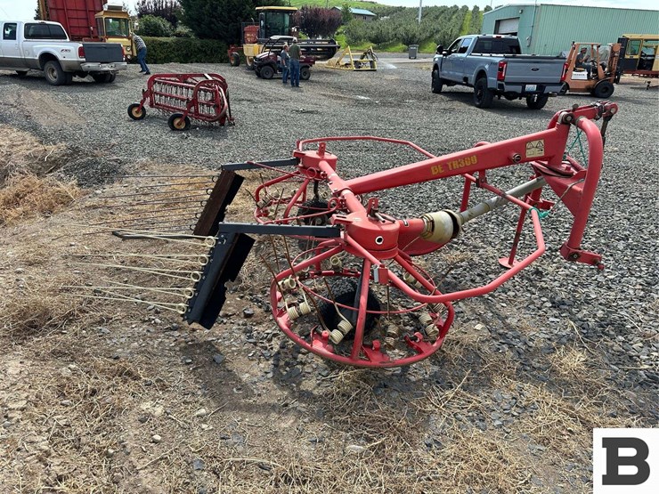 be-tr300-hay-tedder-image-8