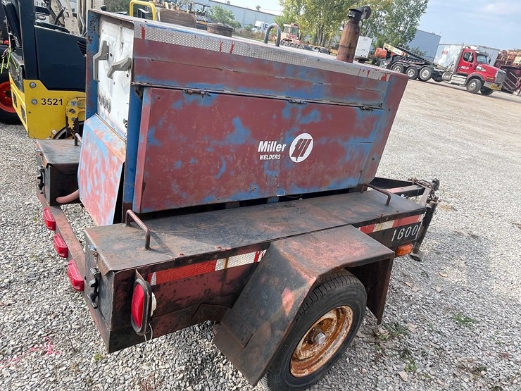 #8619-•-miller-big-40-welder-(aps)-image-5