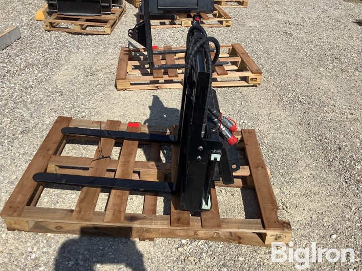 2025-giyi-cyhc-mini-skid-steer-hyd-side-shift-fork-image-8