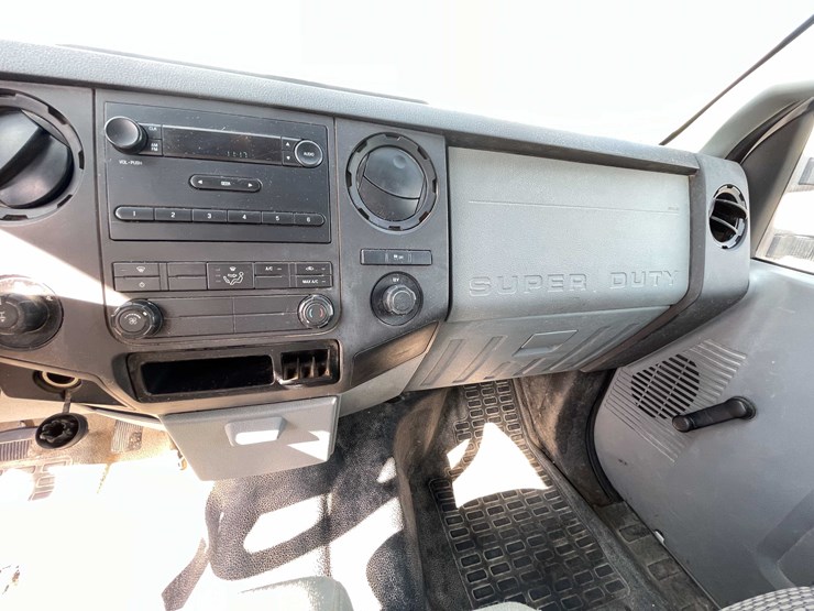 2011-ford-f250-xl-image-48