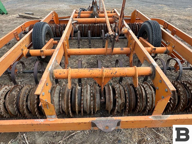 bearcat-seedbed-maker-image-18