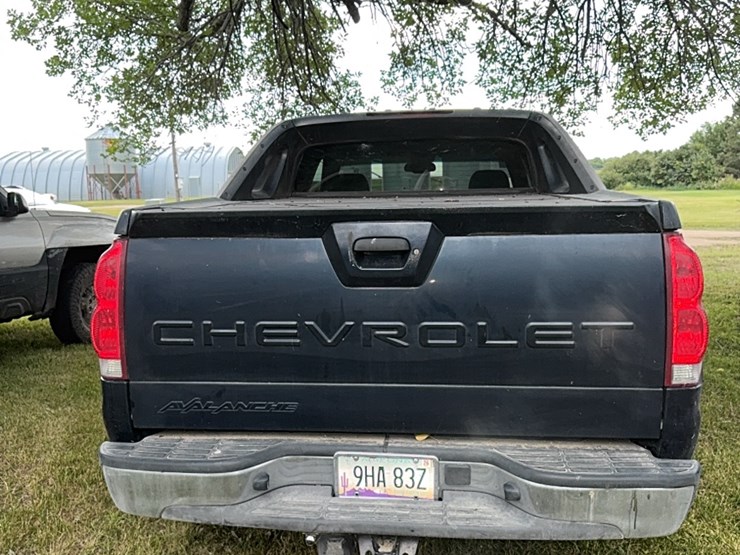 2006-4wd-chevy-avalanche,-az-vehicle,-no-rust,-206,972-miles,-runs-great-image-11