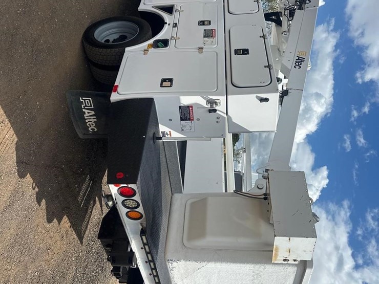 2016-altec-at235-image-5