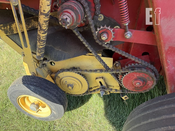 new-holland-688-image-23